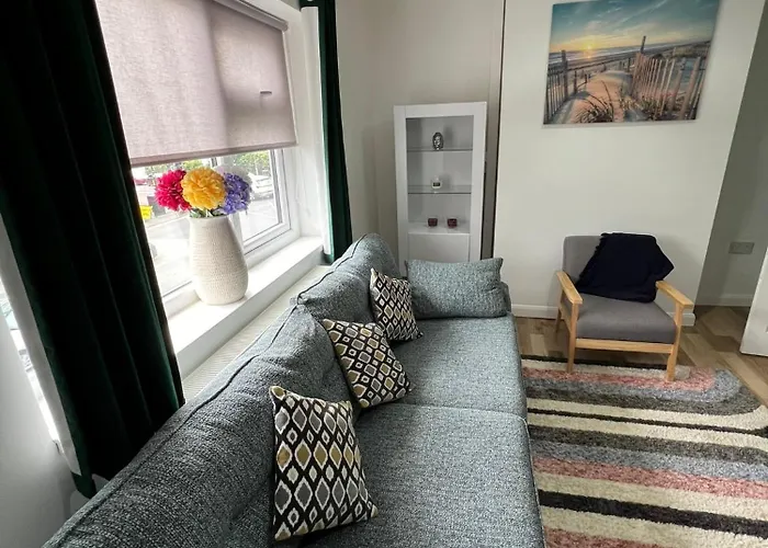 Alexandra Apartment -Secured Parking -2 Bedrooms