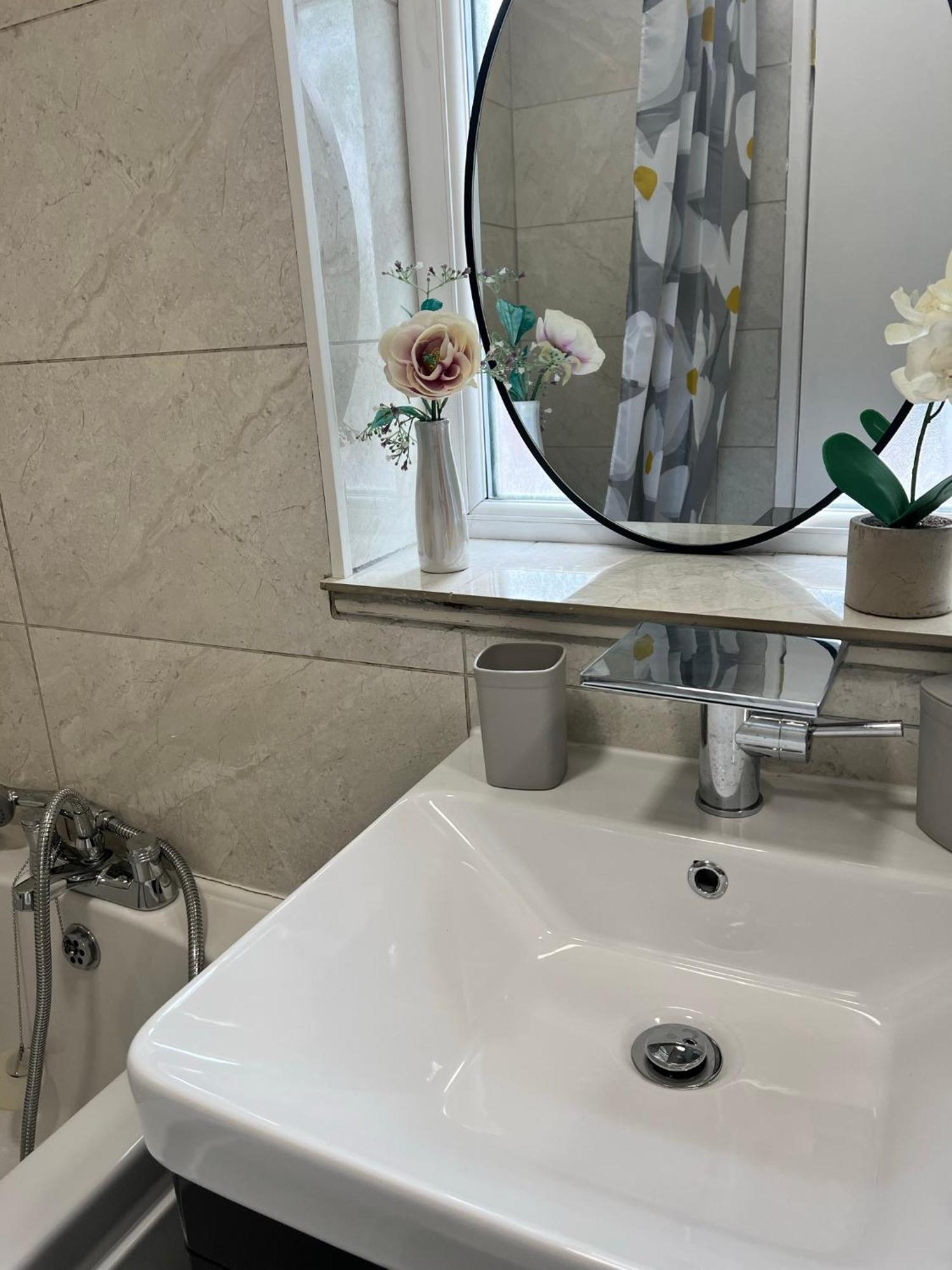 Alexandra -secured Parking -2 Bedrooms Apartment