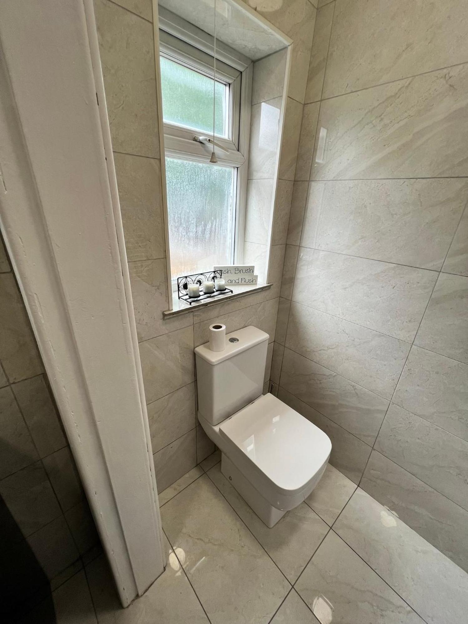 Alexandra -secured Parking -2 Bedrooms Crewe