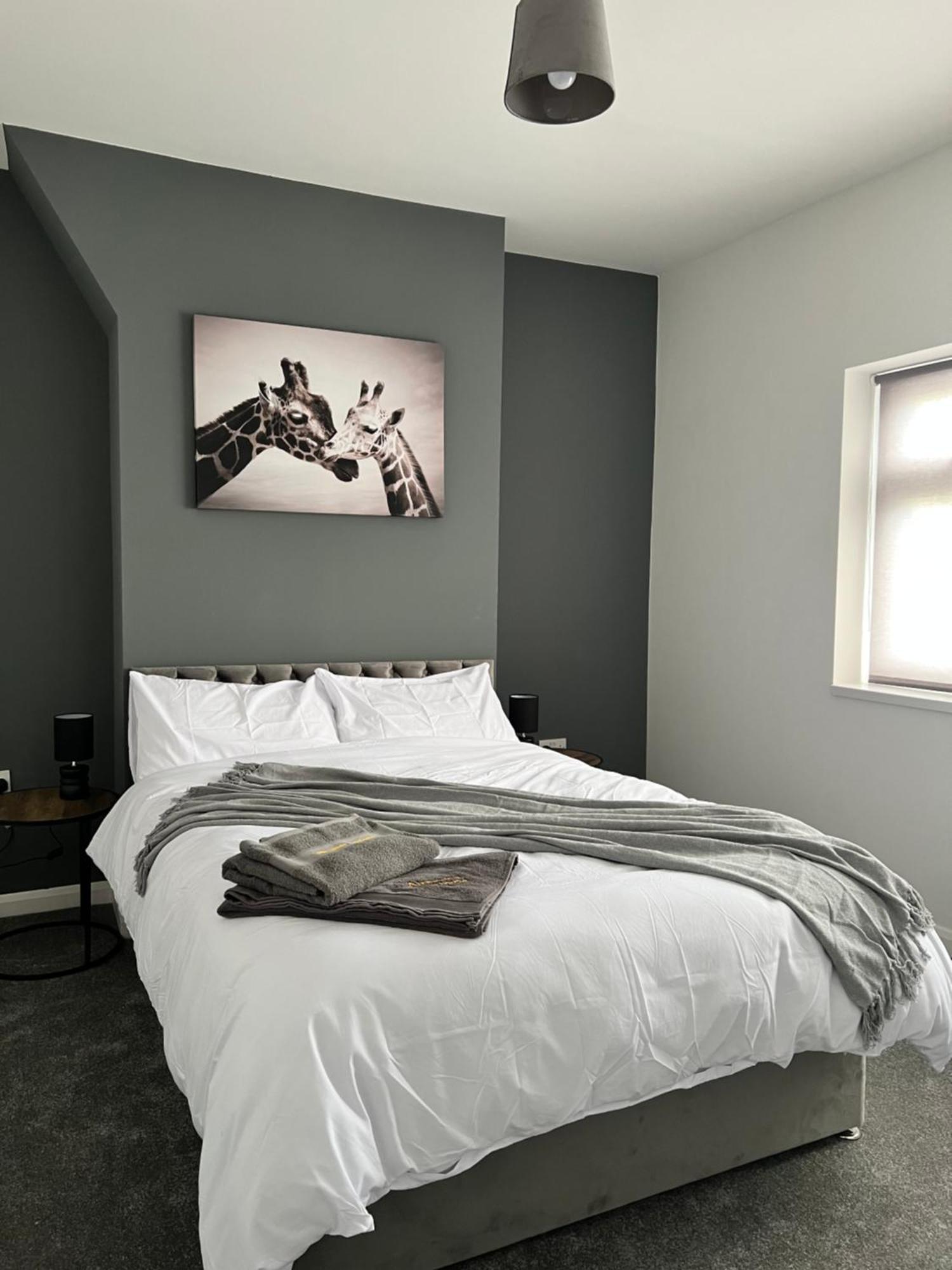 Alexandra -secured Parking -2 Bedrooms